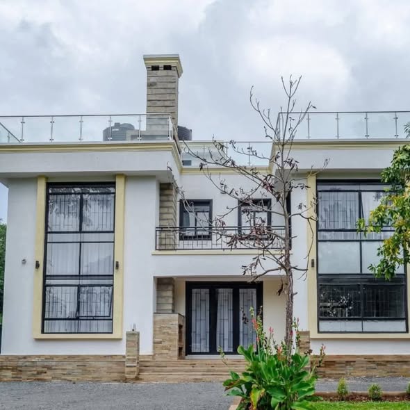 𝑳𝑼𝑿𝑼𝑹𝑰𝑶𝑼𝑺 5-𝑩𝑬𝑫𝑹𝑶𝑶𝑴 MAISONETTE 𝑭𝑶𝑹 𝑺𝑨𝑳𝑬 IN 𝑲𝑨𝑹𝑬𝑵