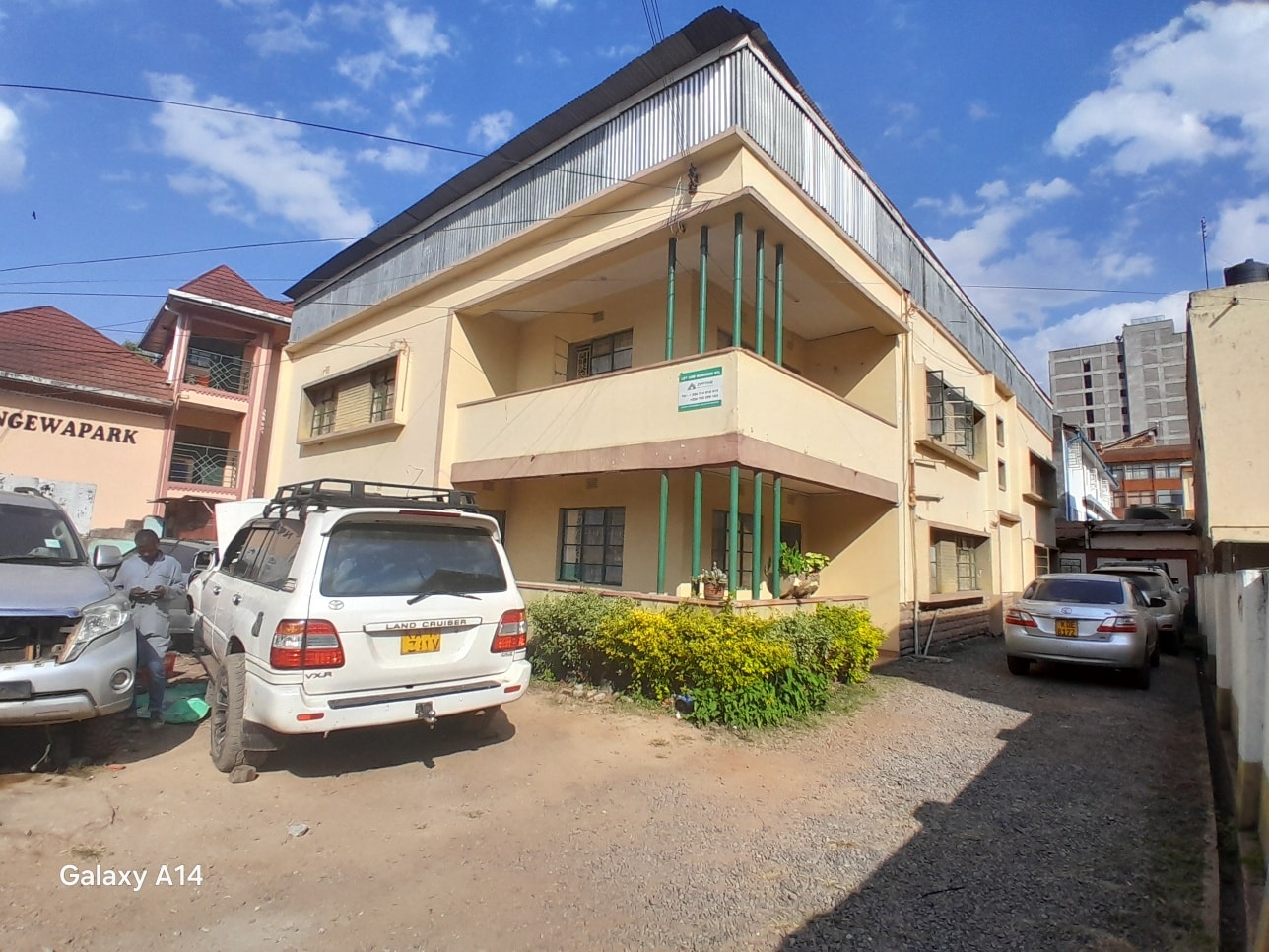 50 by 100 plot for sale in Nairobi West