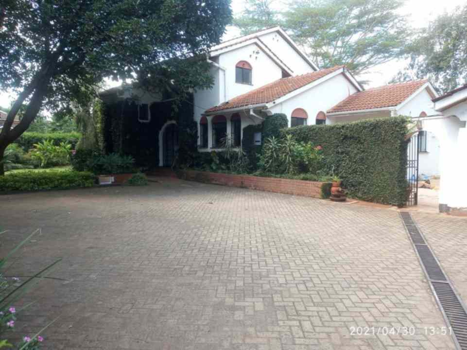 Four bedroom mansion to let in Runda