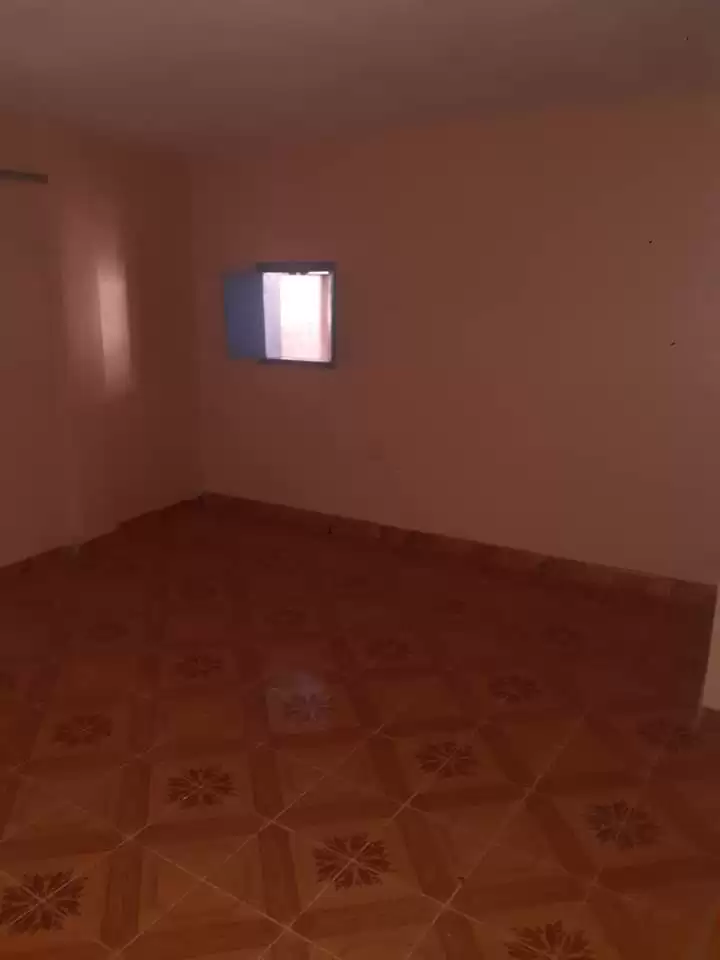 Spacious 2 bedroom for rent in donholm phase 8 Image