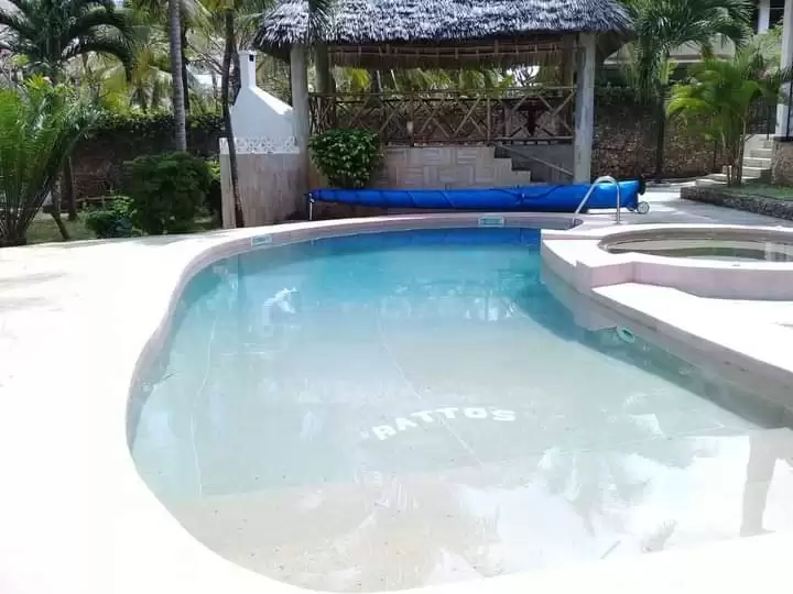 6 bedroom all ensuite villa for sale in watamu Image