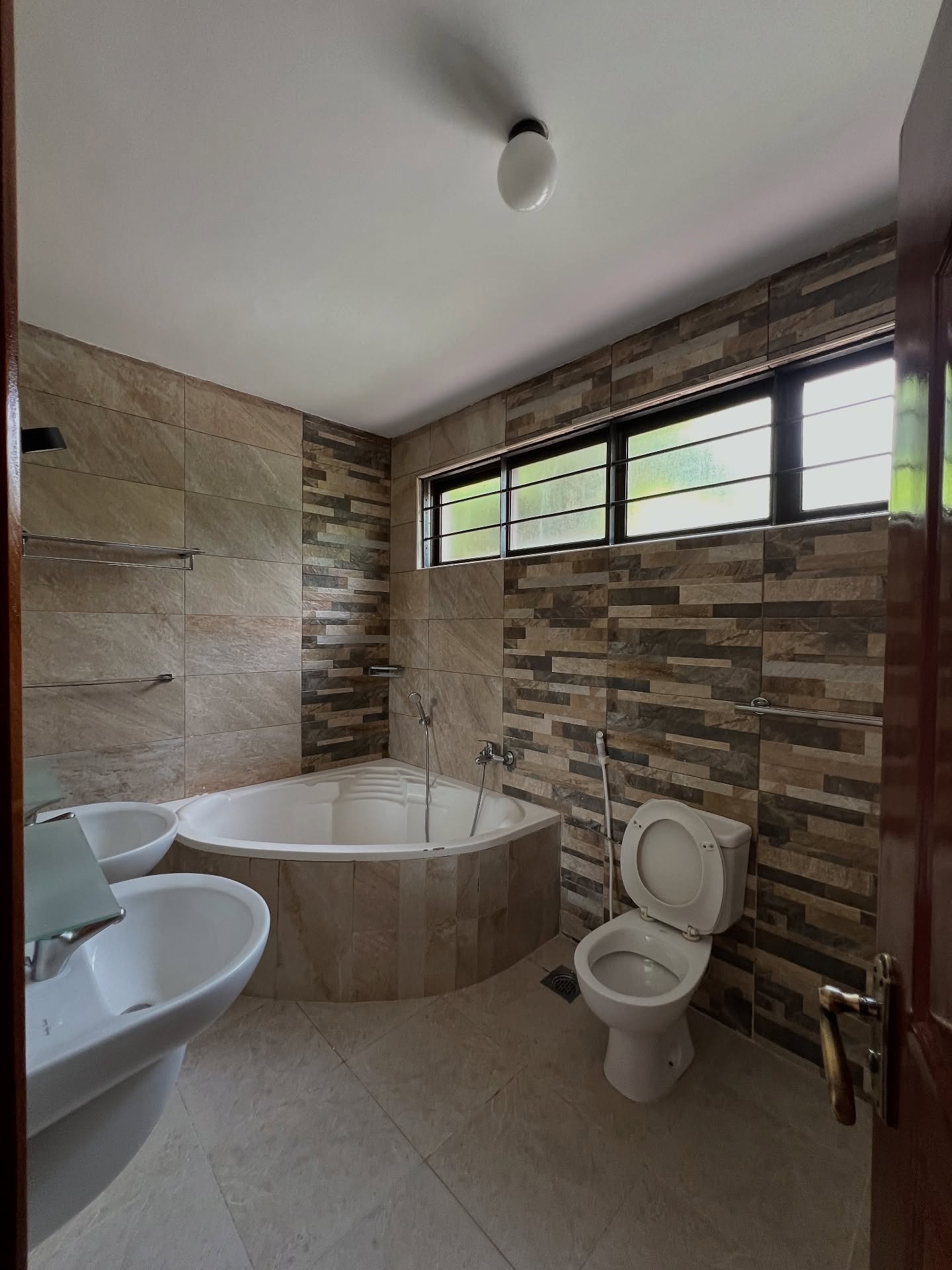 5bedroom plus dsq townhouse to let and sale in the heart of lavington Image