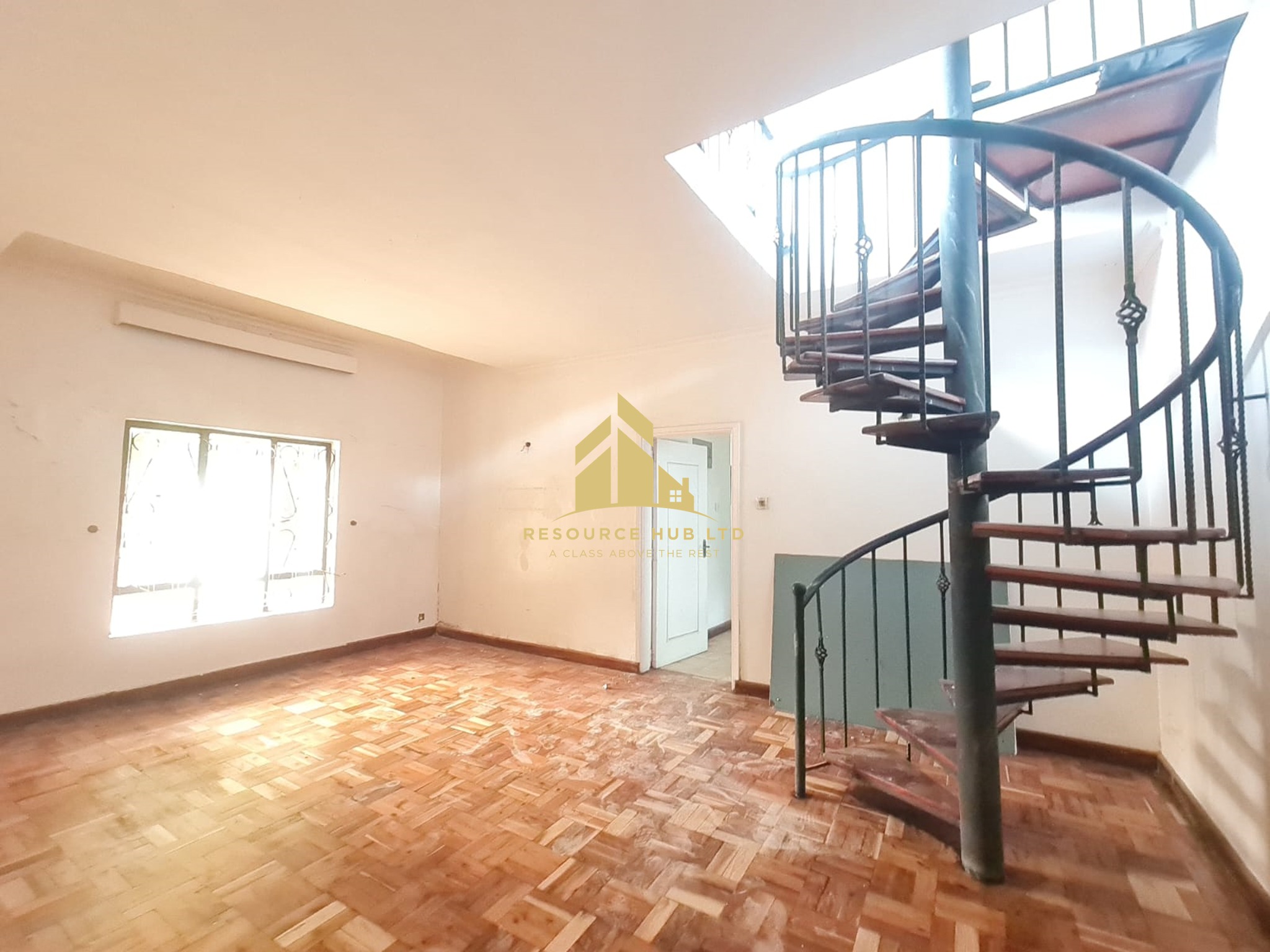 6-bedroom ambassadorial maisonette to let in Lavington