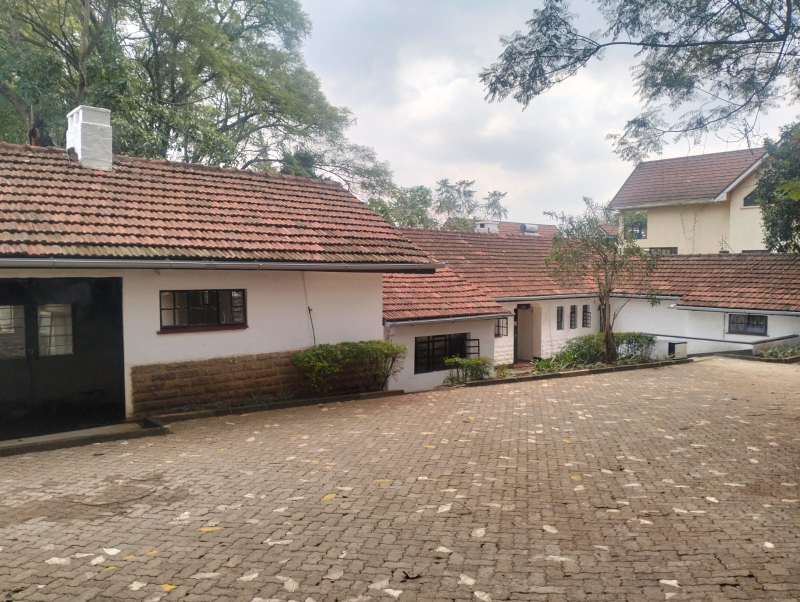 6 Bedroom Commercial Property To Let in Lavington