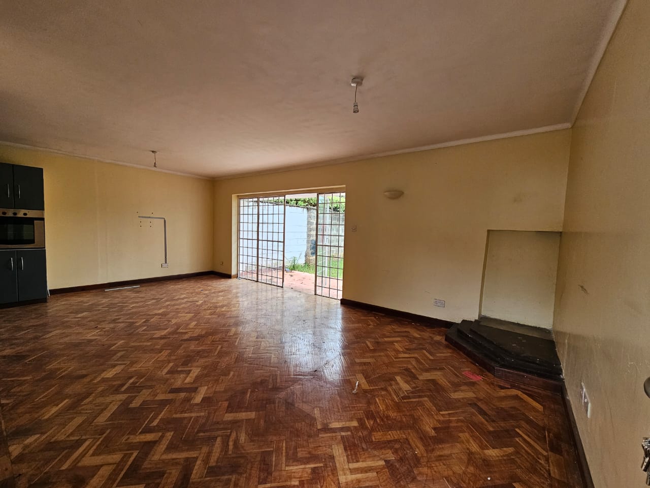 6 bedroom commercial house for rent in Lavington Image