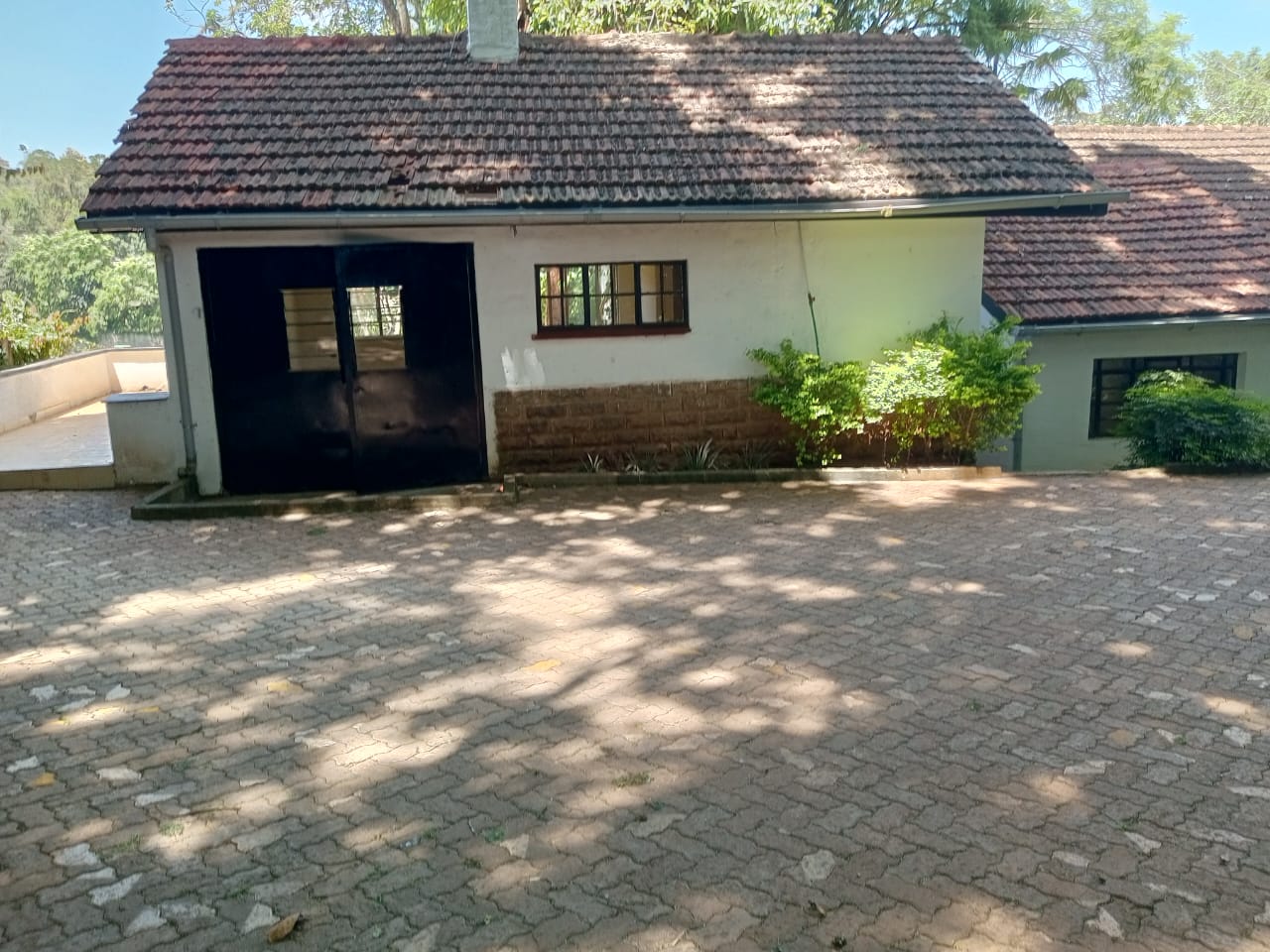 6 bedroom commercial house for rent in Lavington Image