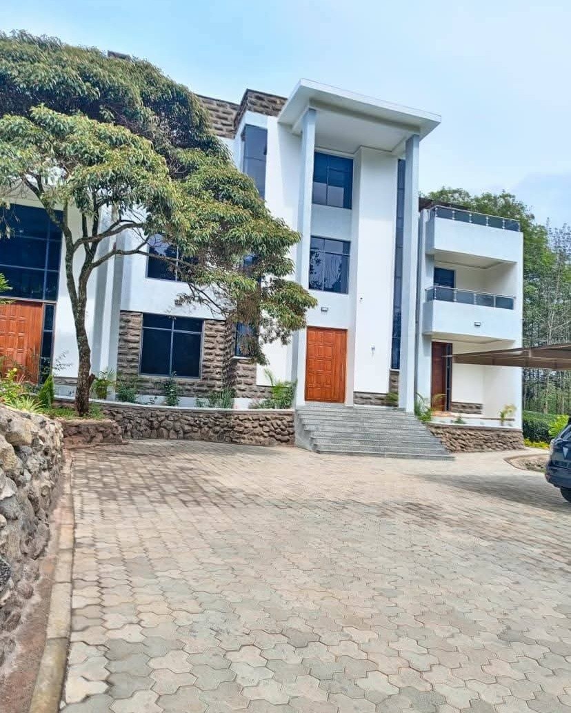 6 BEDROOM LUXURY MAISONETTE FOR SALE IN KAREN