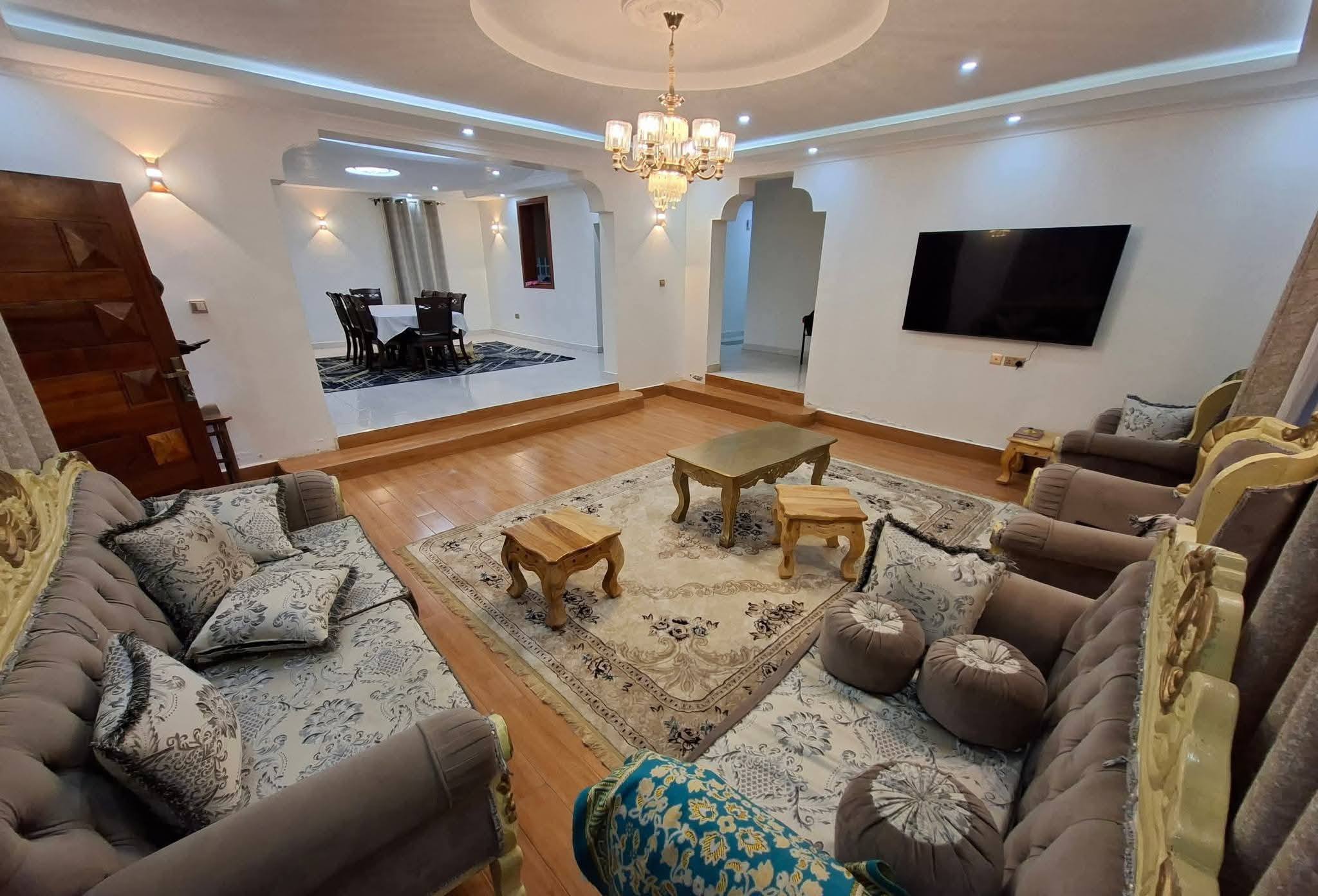 6 Bedroom Maisonette All En-suite For Rent In Syokimau, parliament road. Image