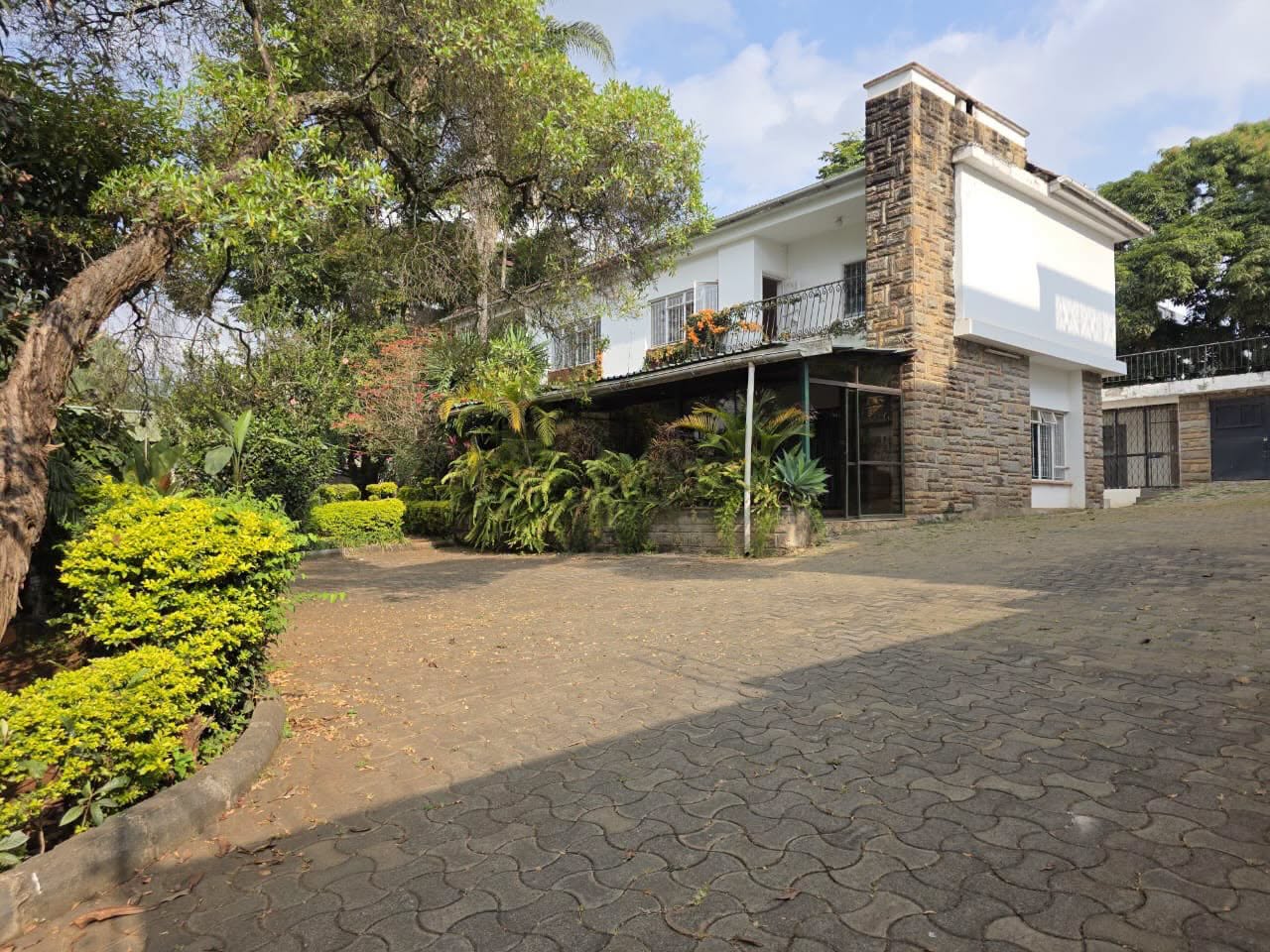 6 bedroom maisonette for rent in lavington