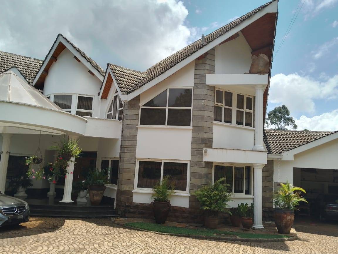 6 Bedroom Maisonette For Sale in Nyari Estate