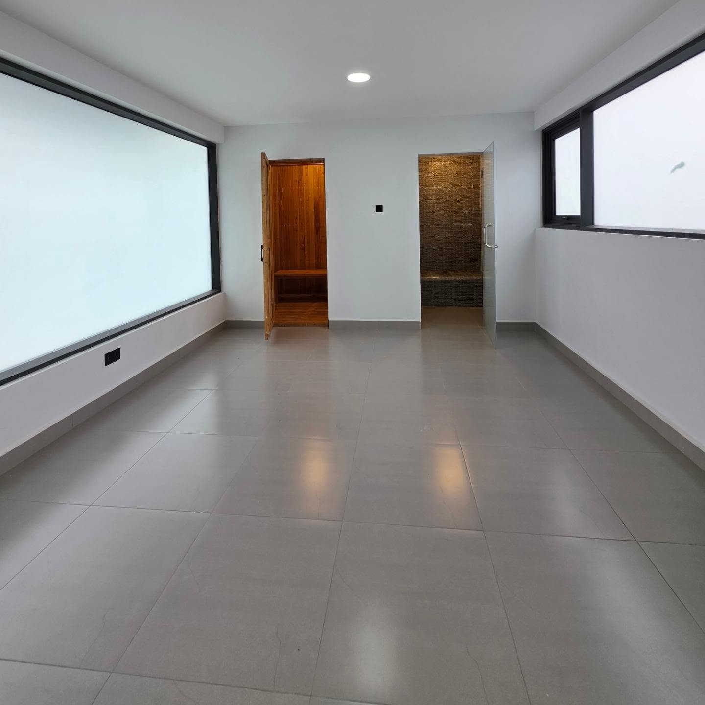 6 bedroom maisonette plus sq for sale in lavington Image