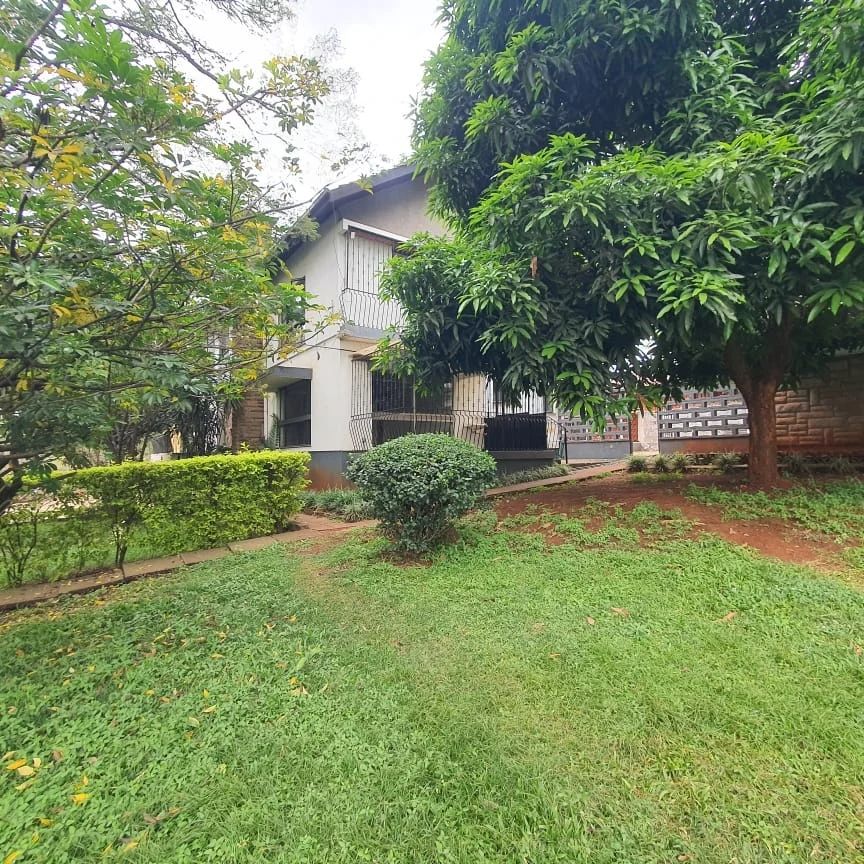 6 bedroom maisonette to let in Lavington.