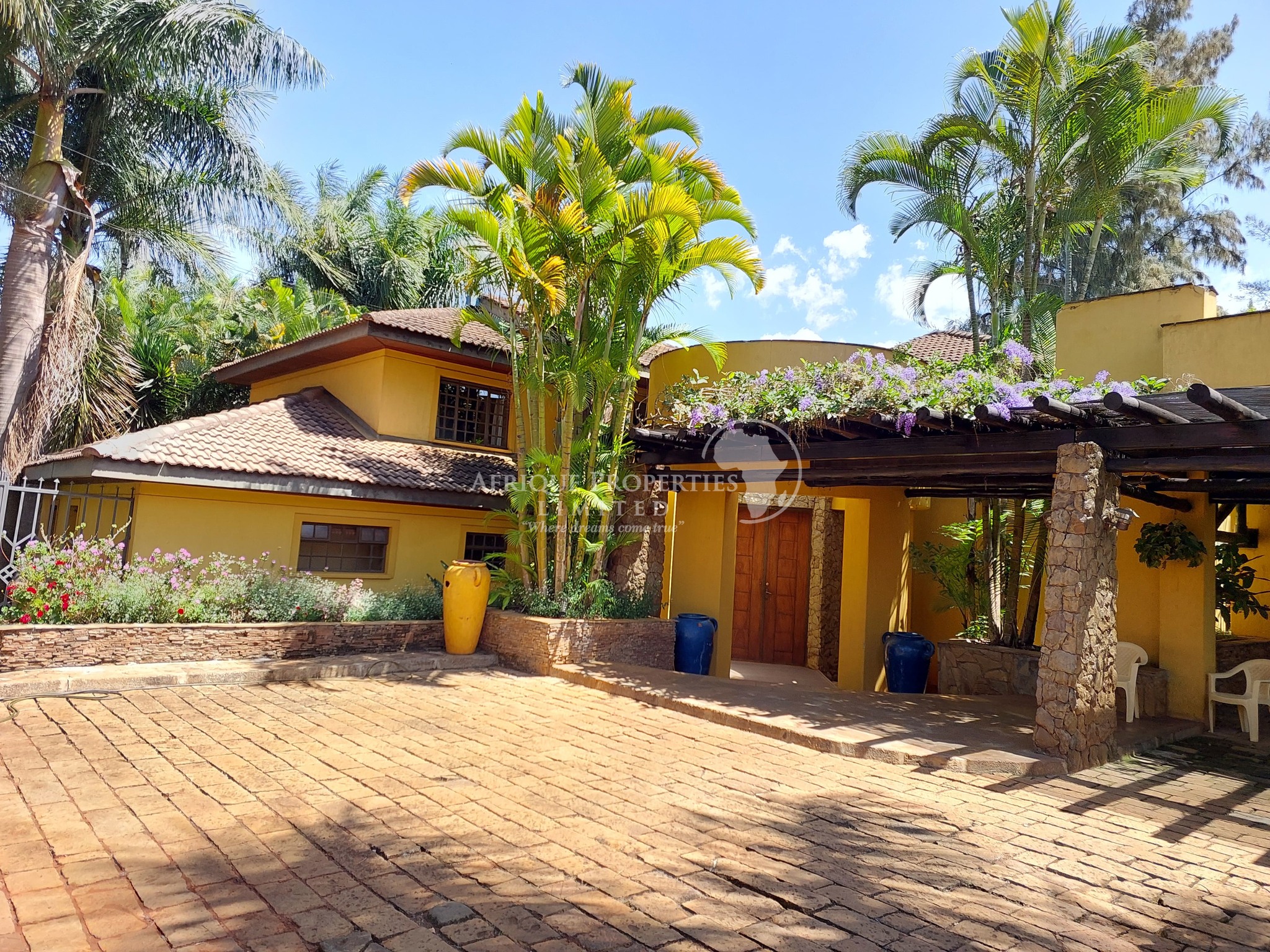 6 Bedroom Maisonette To Let in Runda