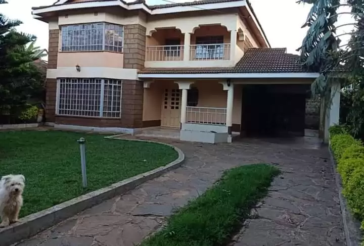 4 bedroom Maisonnette for sale along Kenyatta road Image