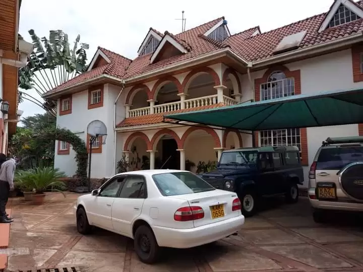 8 bedroom mansion for rent in runda Image