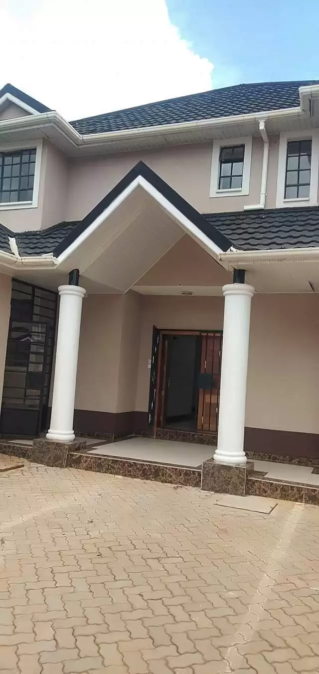 4 bedroom townhouse for sale in kitisuru Image