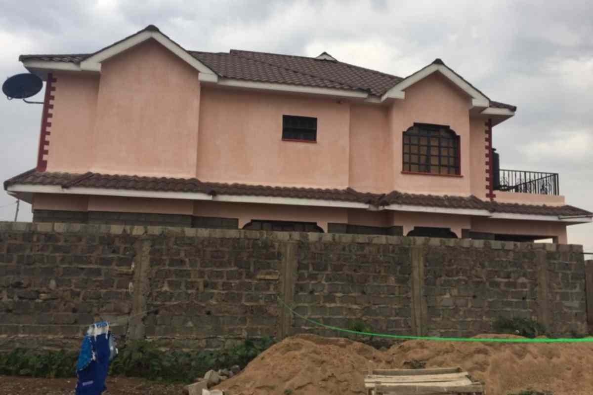 5 bedroom mansion for sale in Juja