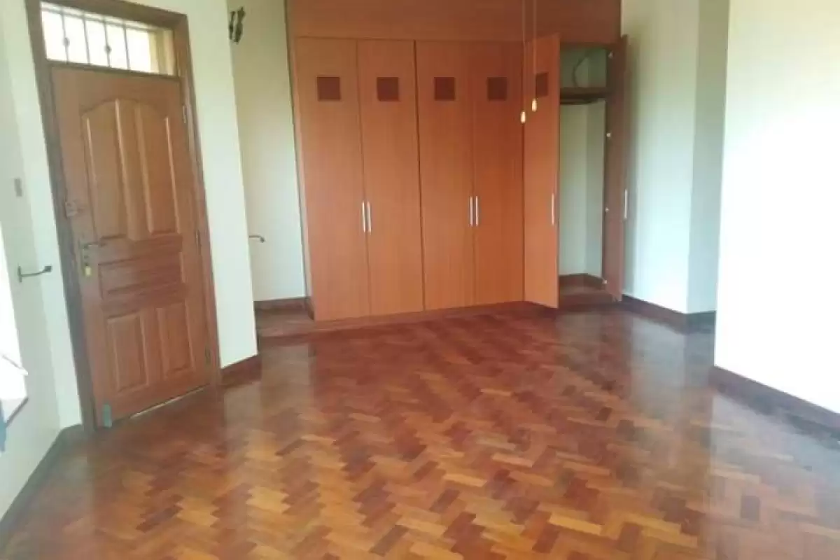 4 bedroom mansion for rent in Kiambu Road Image