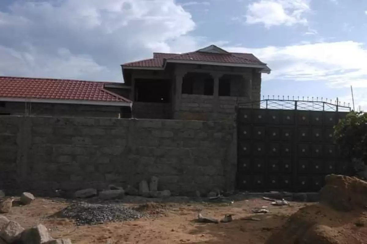 4 bedroom incomplete house for sale in Kantafu Kangundo road Image