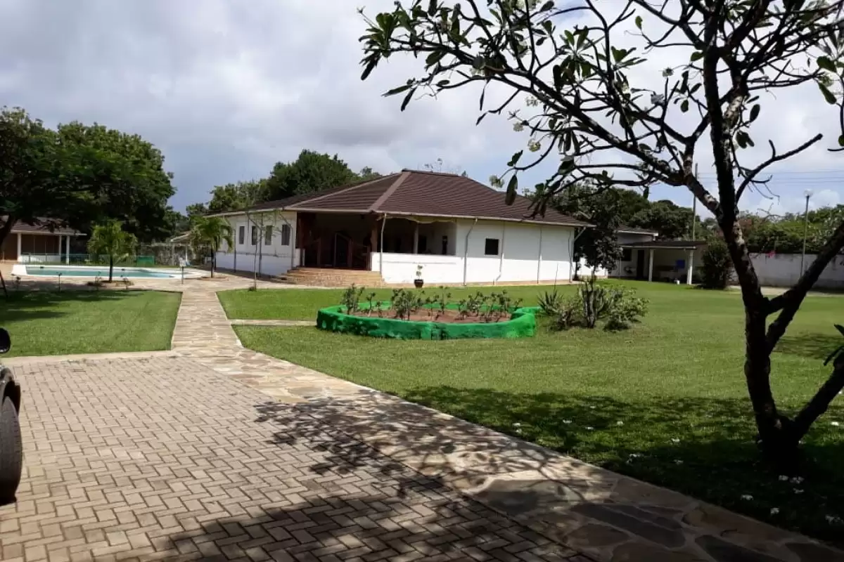 6 bedroom for sale in Malindi Image