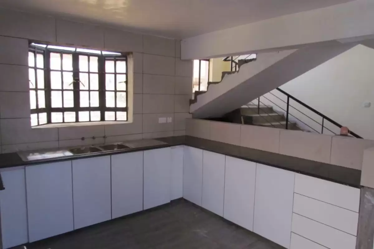 5 bedroom townhouse for sale in Ruiru Image