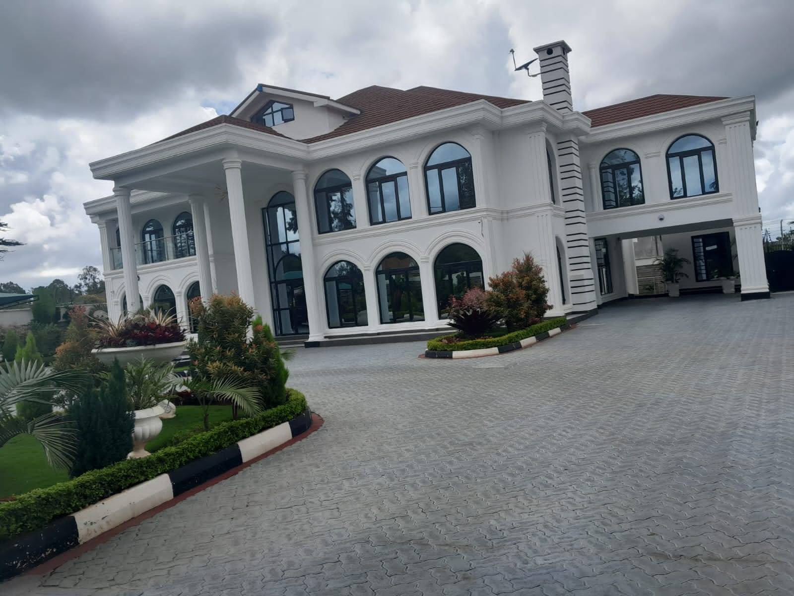 7 bedroom maisonette for sale in Karen