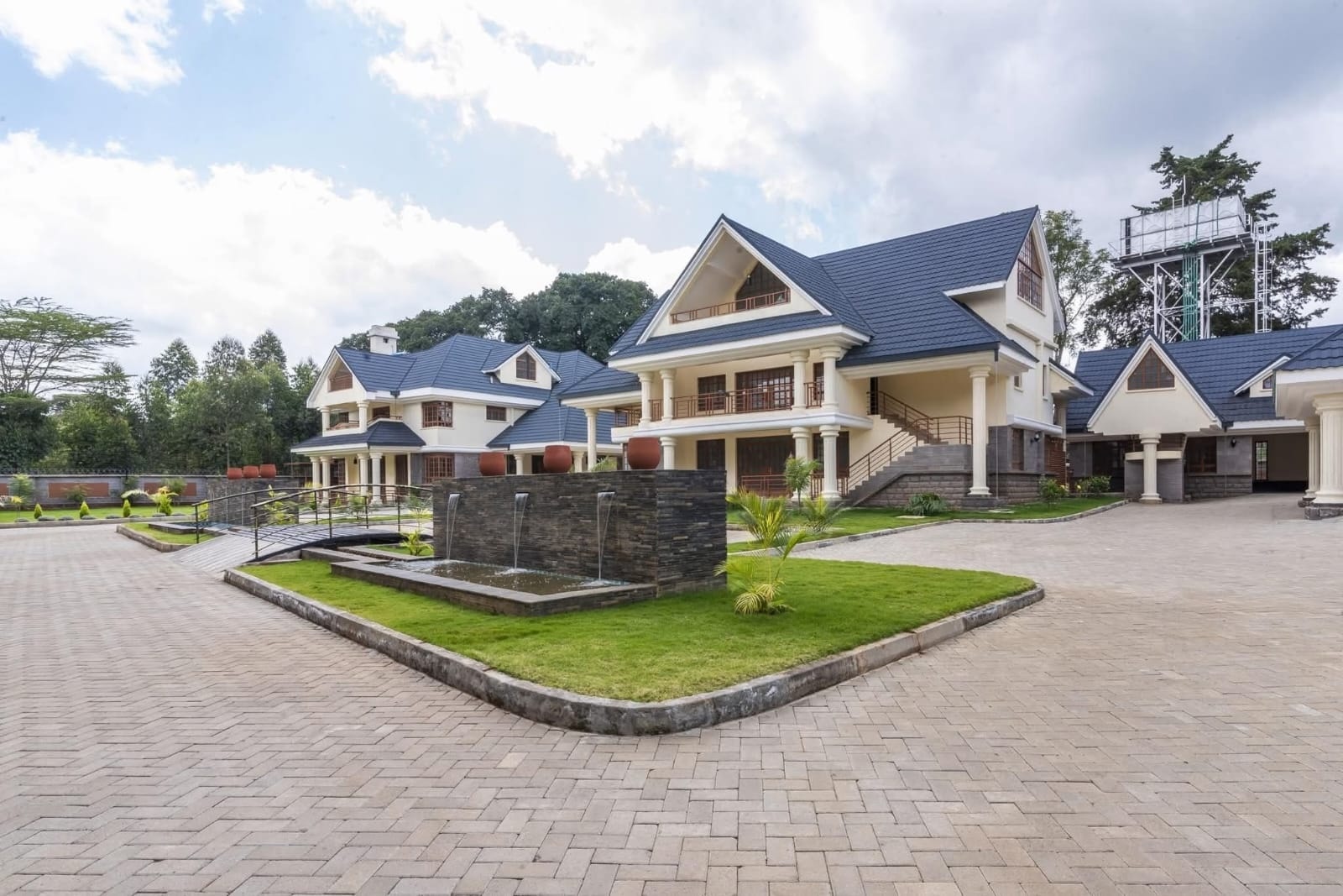 7 Bedroom Maisonette For Sale in Karen
