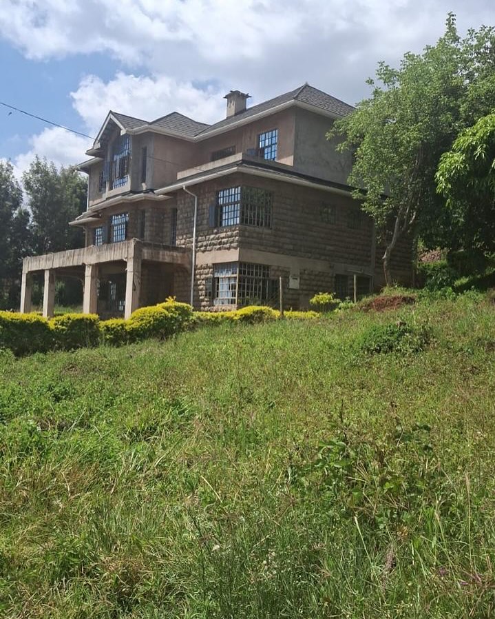 7-Bedroom Modern Maisonette for Sale in Karen