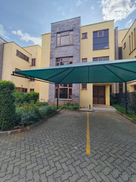 7 Bedroom Townhouse For Rent in Lavington