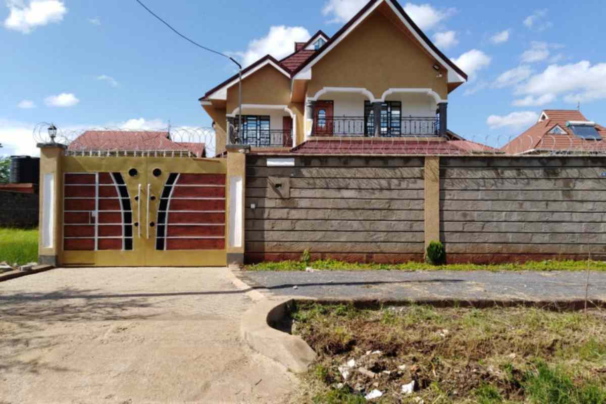 4 bedroom master ensuite mansion for sale in Membley estate