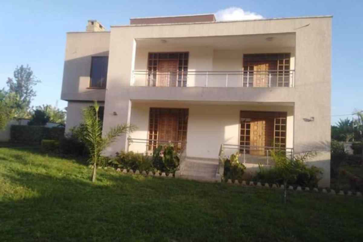 Townhouse for sale in HoneySuckle estates behind Imara Daima estate