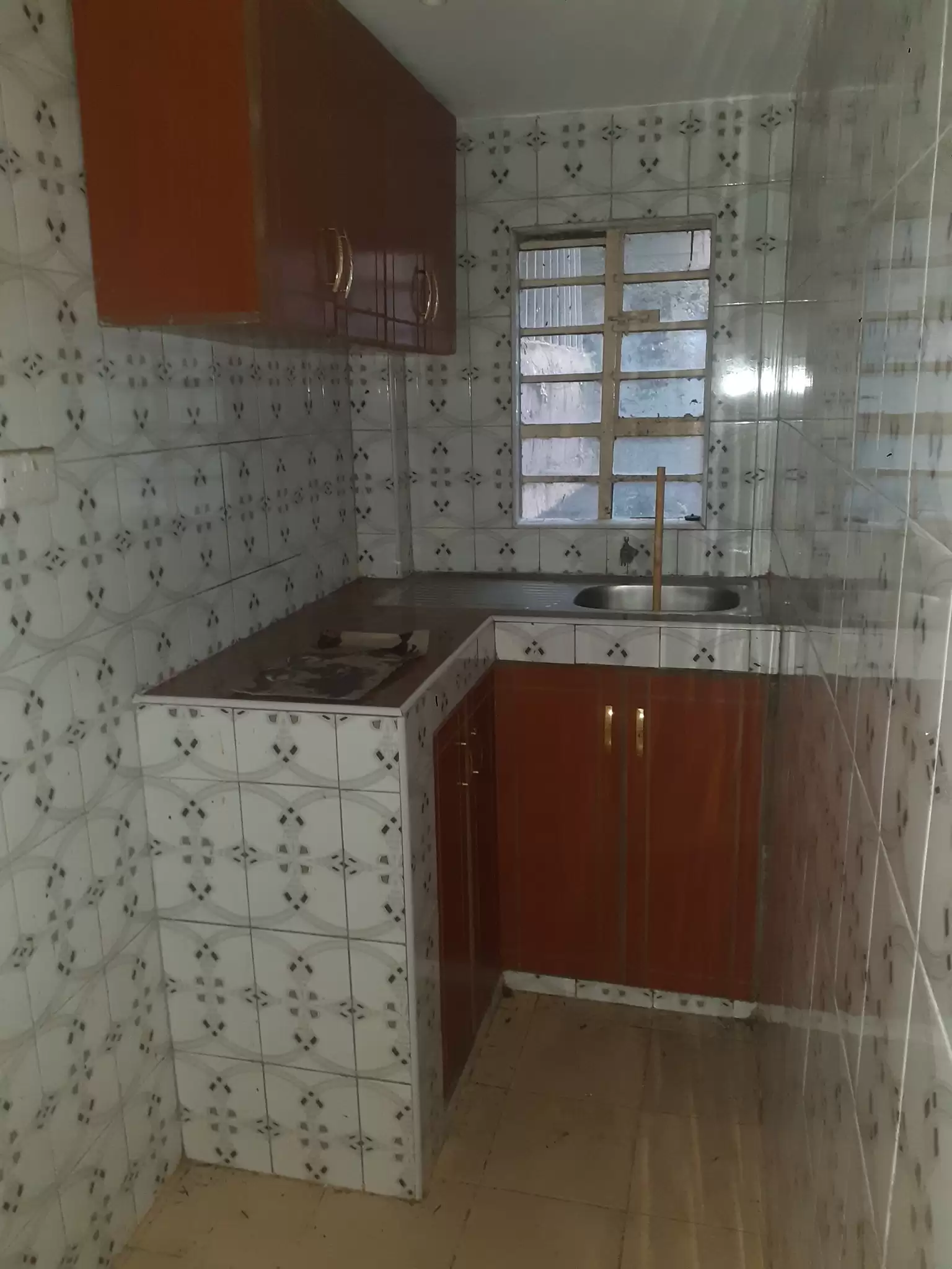 Spacious 1 bedroom for rent in Donholm Image