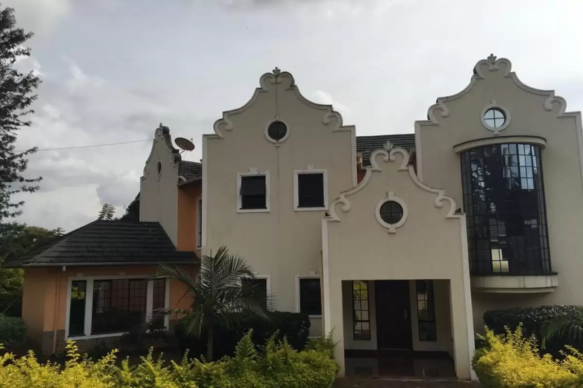 6 bedroom mansion for sale in Runda Image