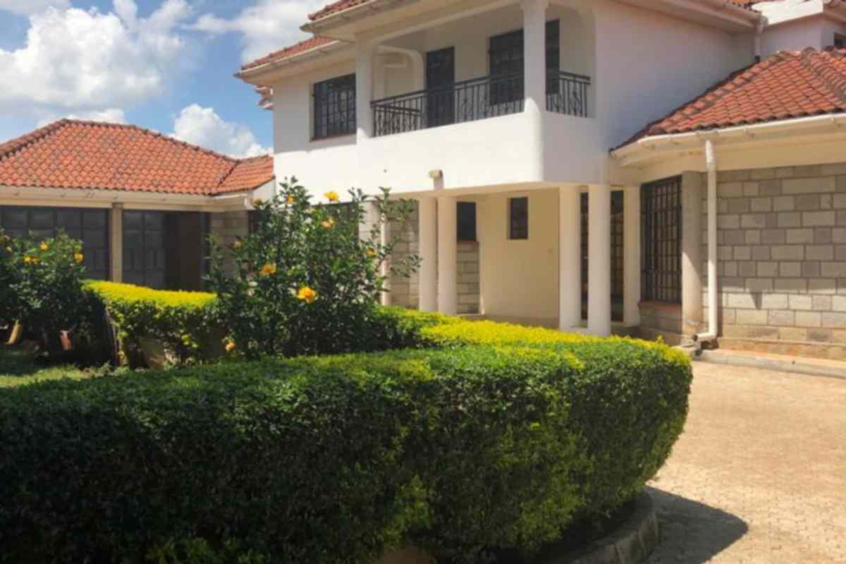 5 bedroom mansion for sale in Karen plains