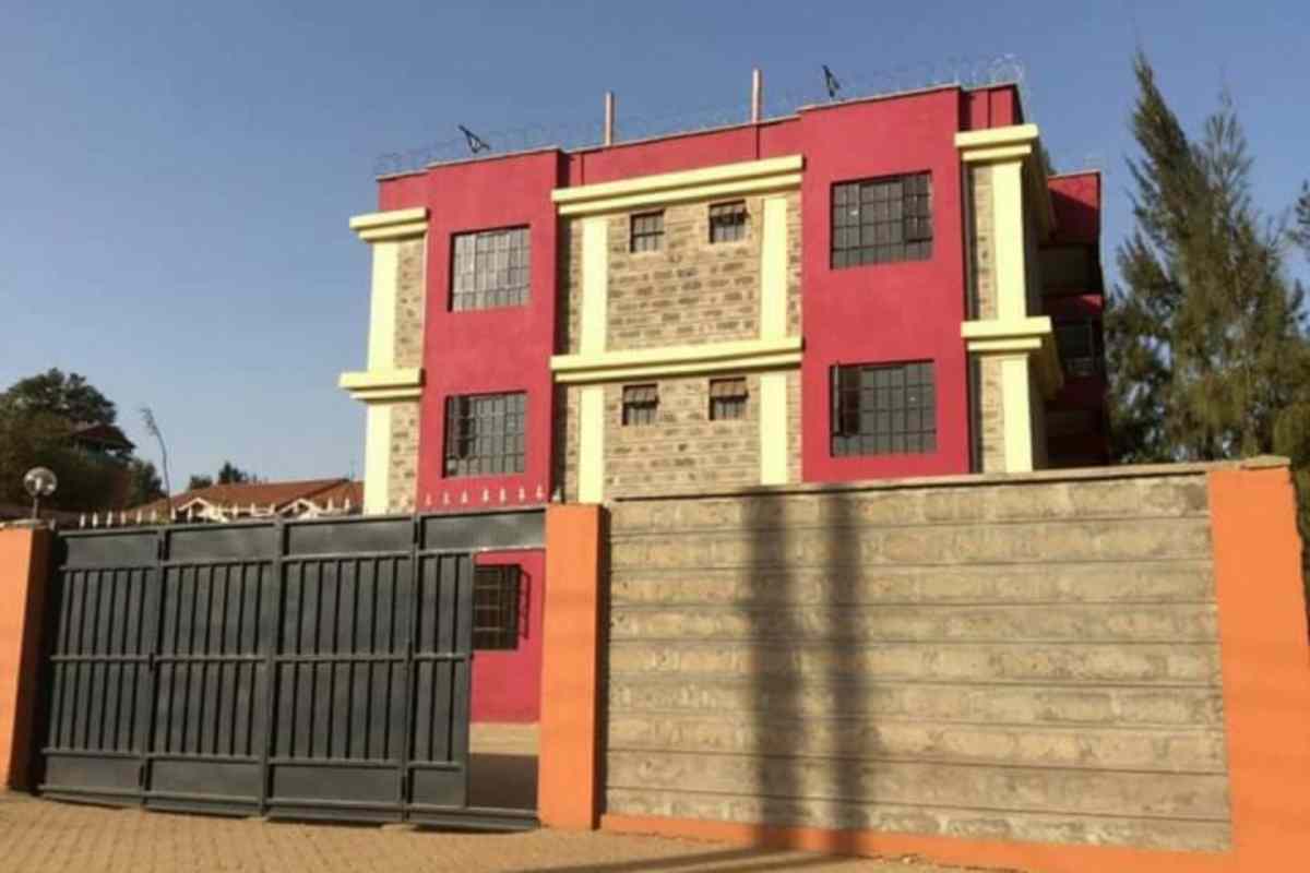 block of apartment for sale in Kiamumbi Kamiti road