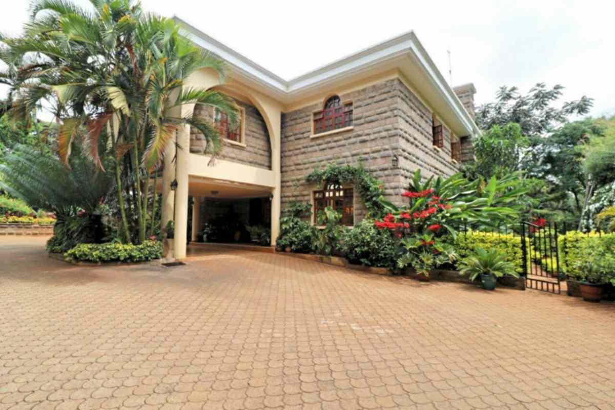 Old Muthaiga 5 bedroom house for sale