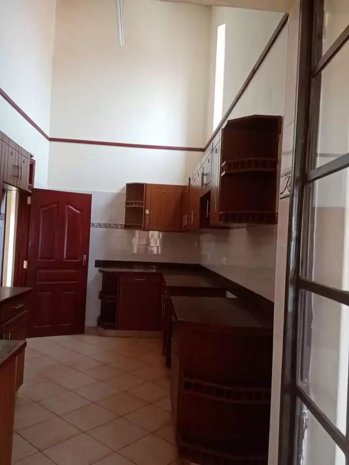 3 bedroom apartment for rent in ruaka Image