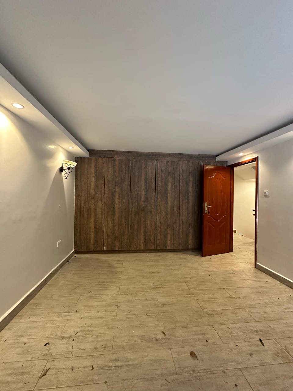A Beautiful 3 Bedroom Villa To Let in Riverside Drive Image