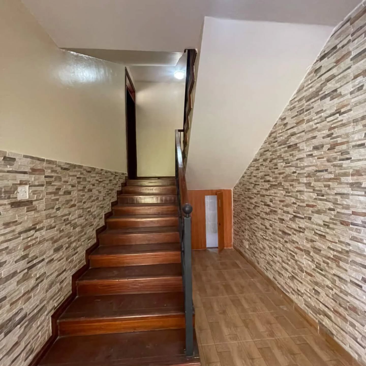 A Cozy 4 Bedroom Townhouse + DSQ To Let in Riara Road Image