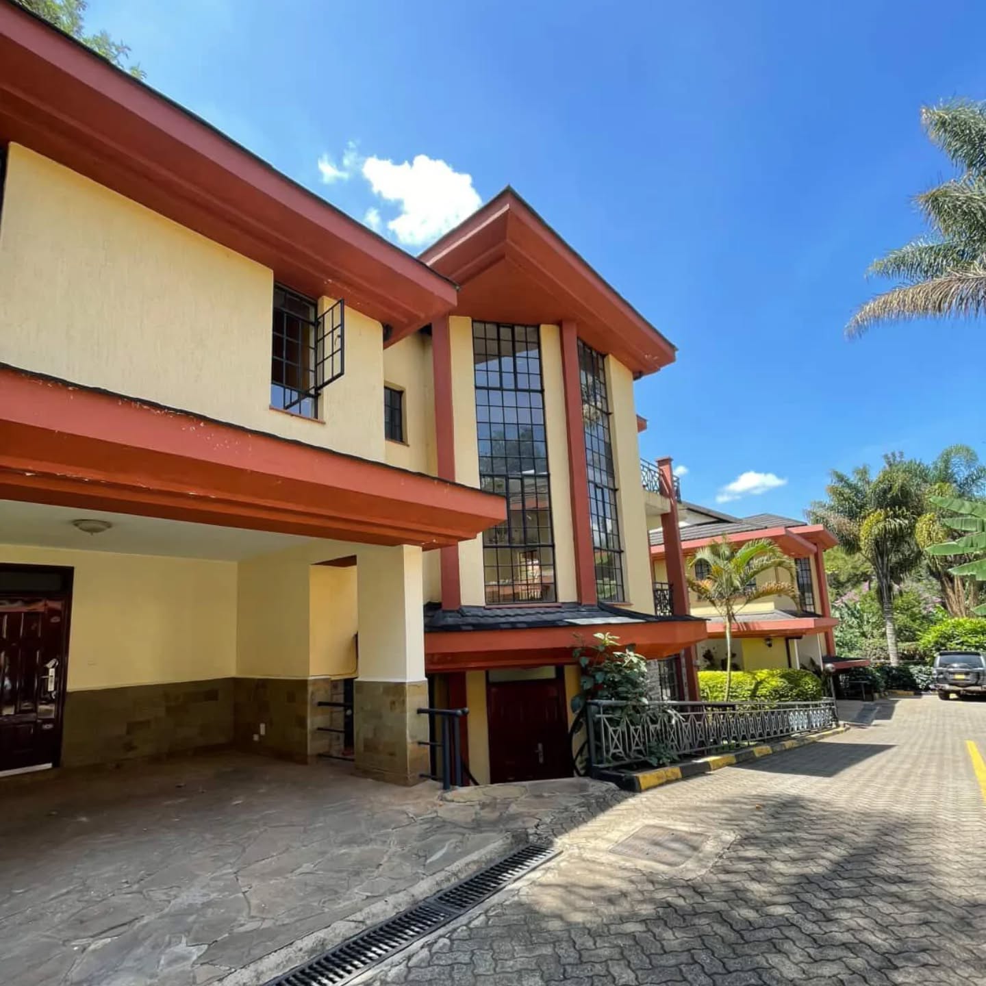 A Cozy 4 Bedroom Townhouse + DSQ To Let in Riara Road