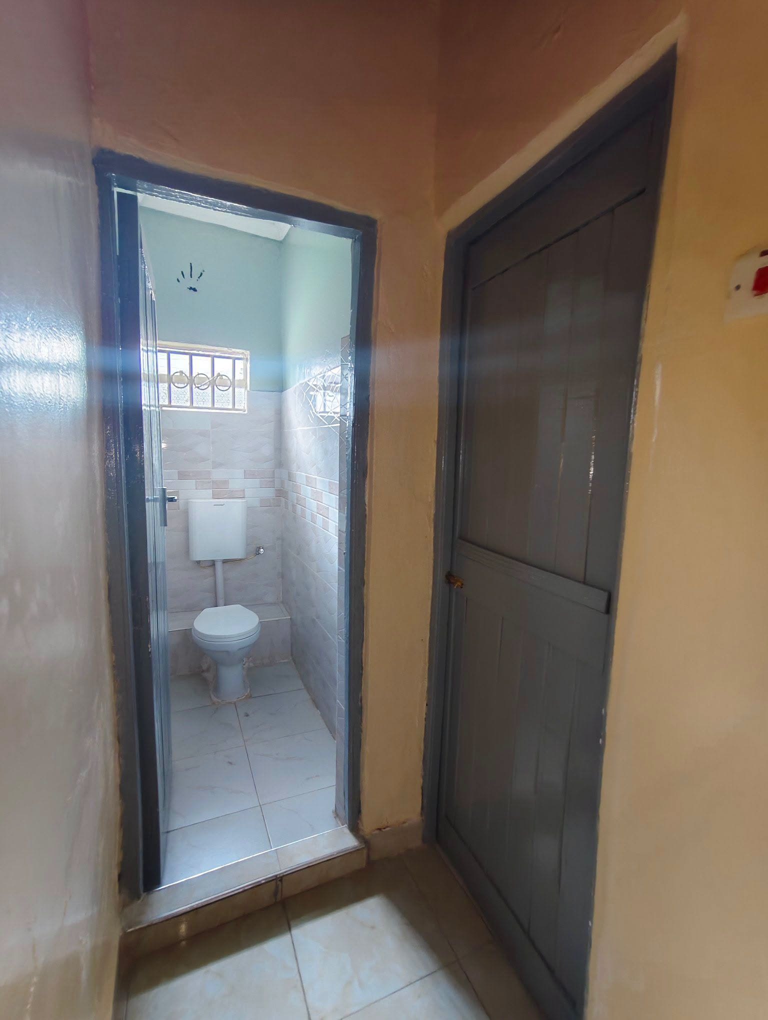 A lovely 4 bedrooms bungalow available for rent in Karinde. Image