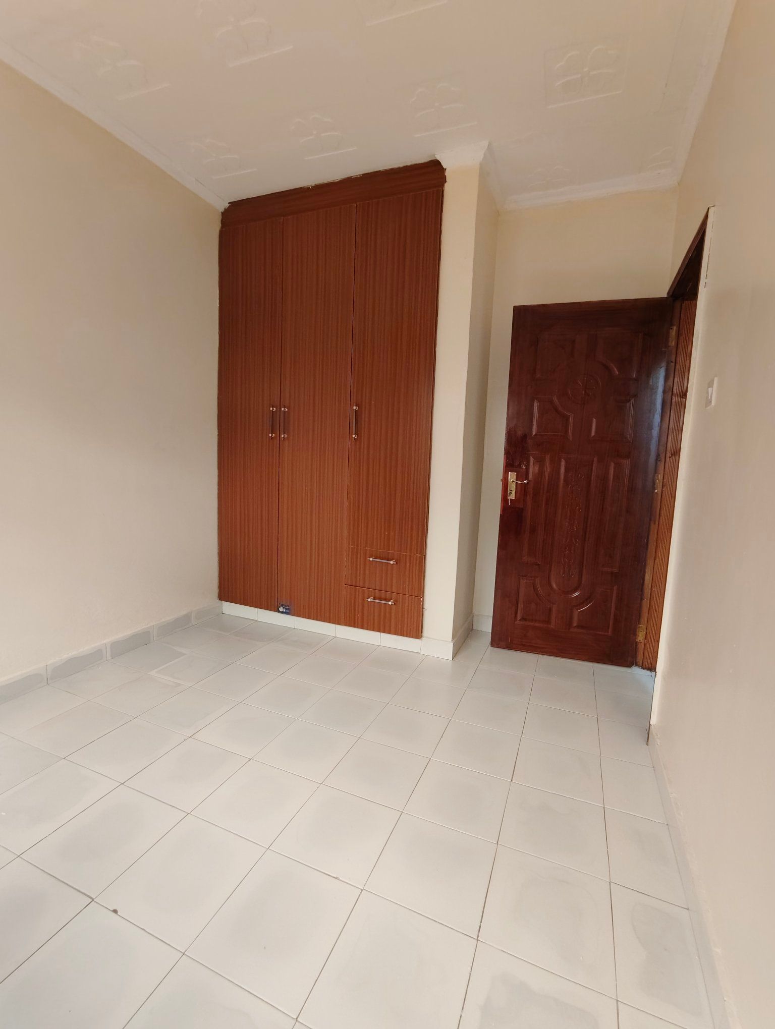 A lovely 4 bedrooms bungalow available for rent in Kibiko along Ole-montet road. Image