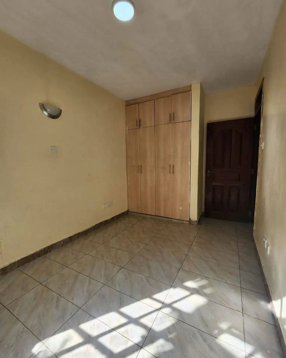 A lovely and spacious 3 bedrooms apartment to rent in Karinde(Karen end). Image