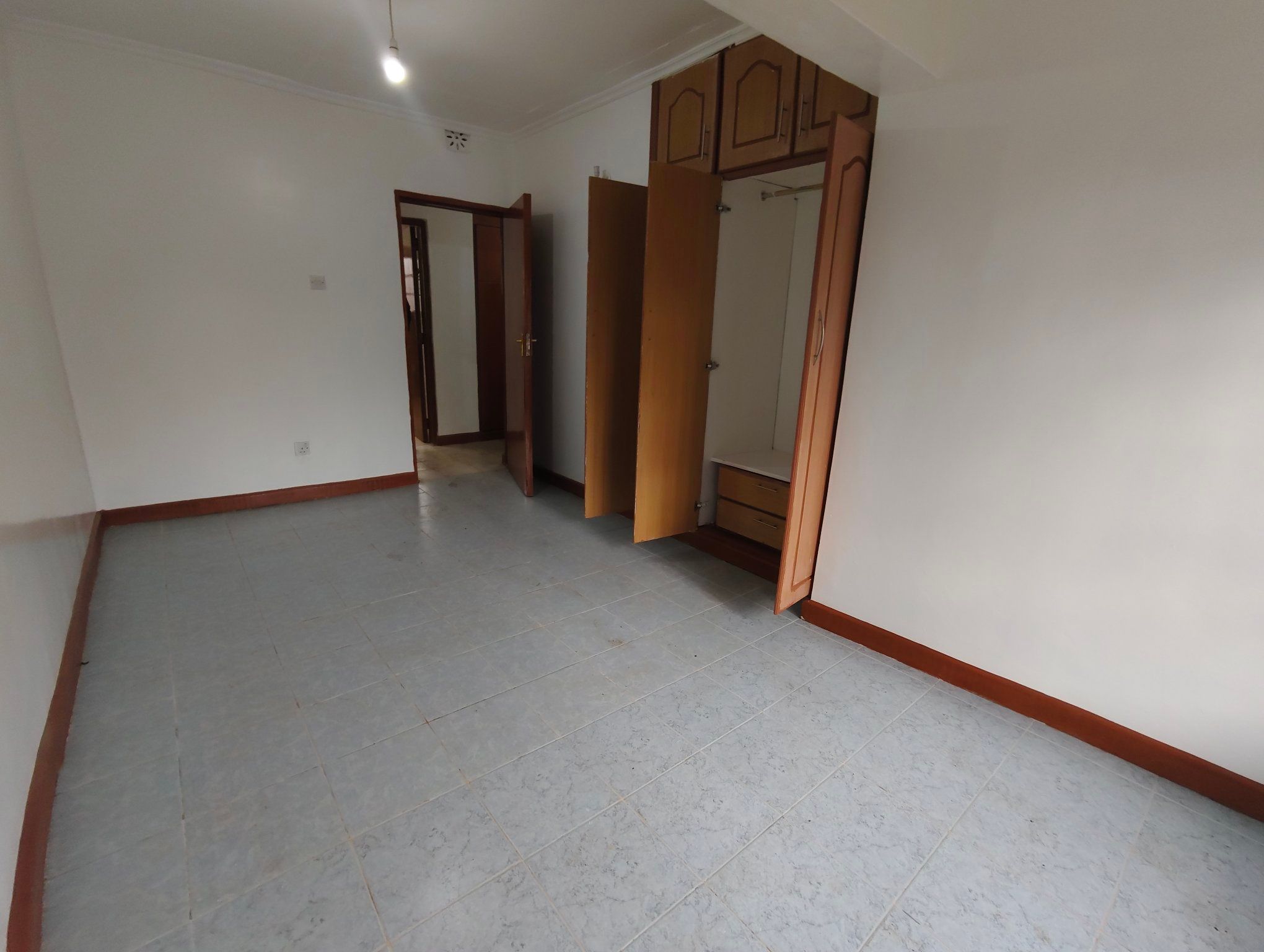 A lovely bungalow 3 bedrooms available for rent in Kibiko road.
