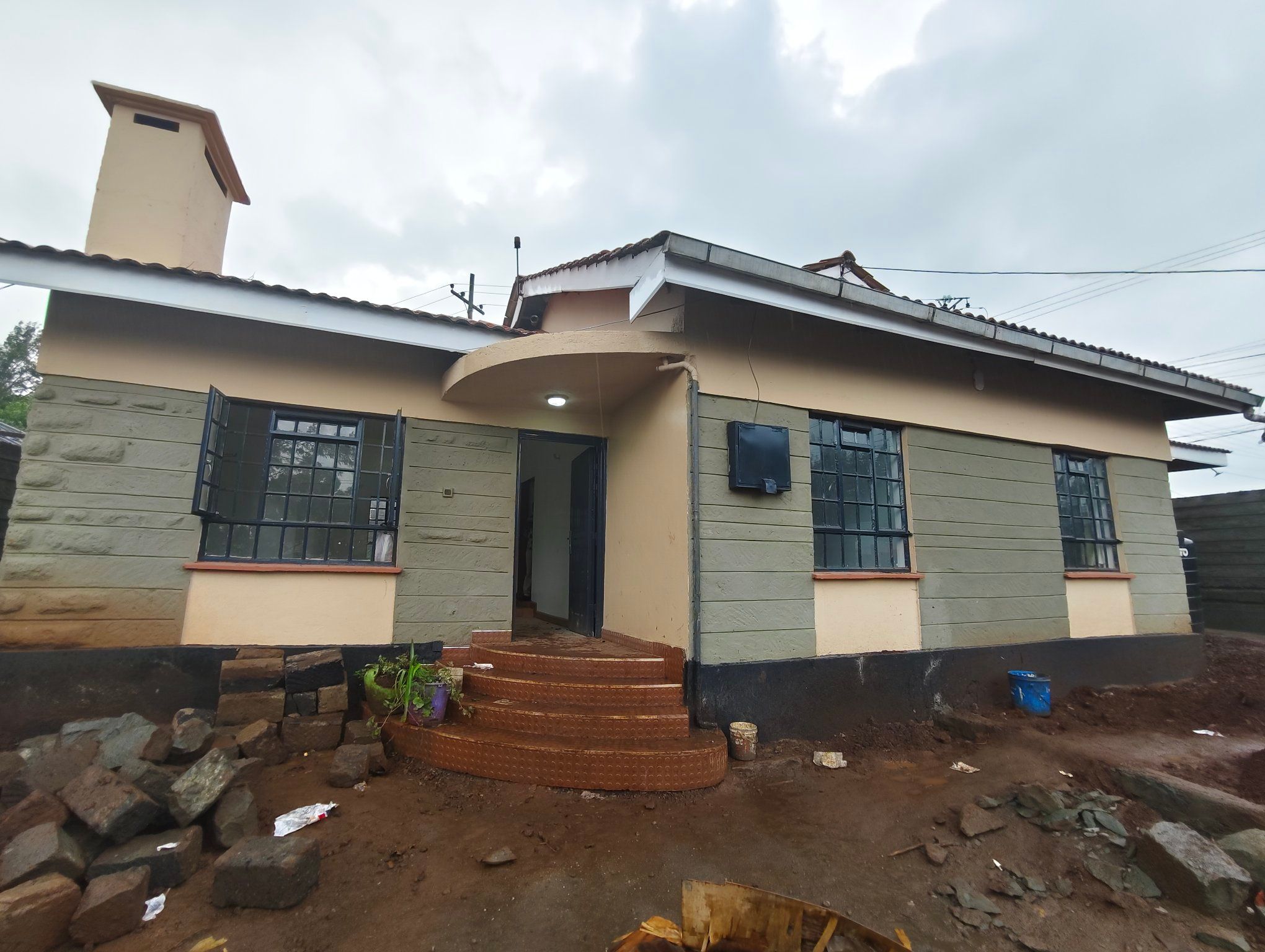 A lovely bungalow 3 bedrooms available for rent in Kibiko road. Image
