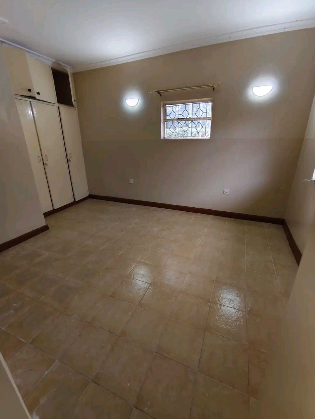 A lovely Own compound 4 bedrooms bungalow for rent in Ngong. Image