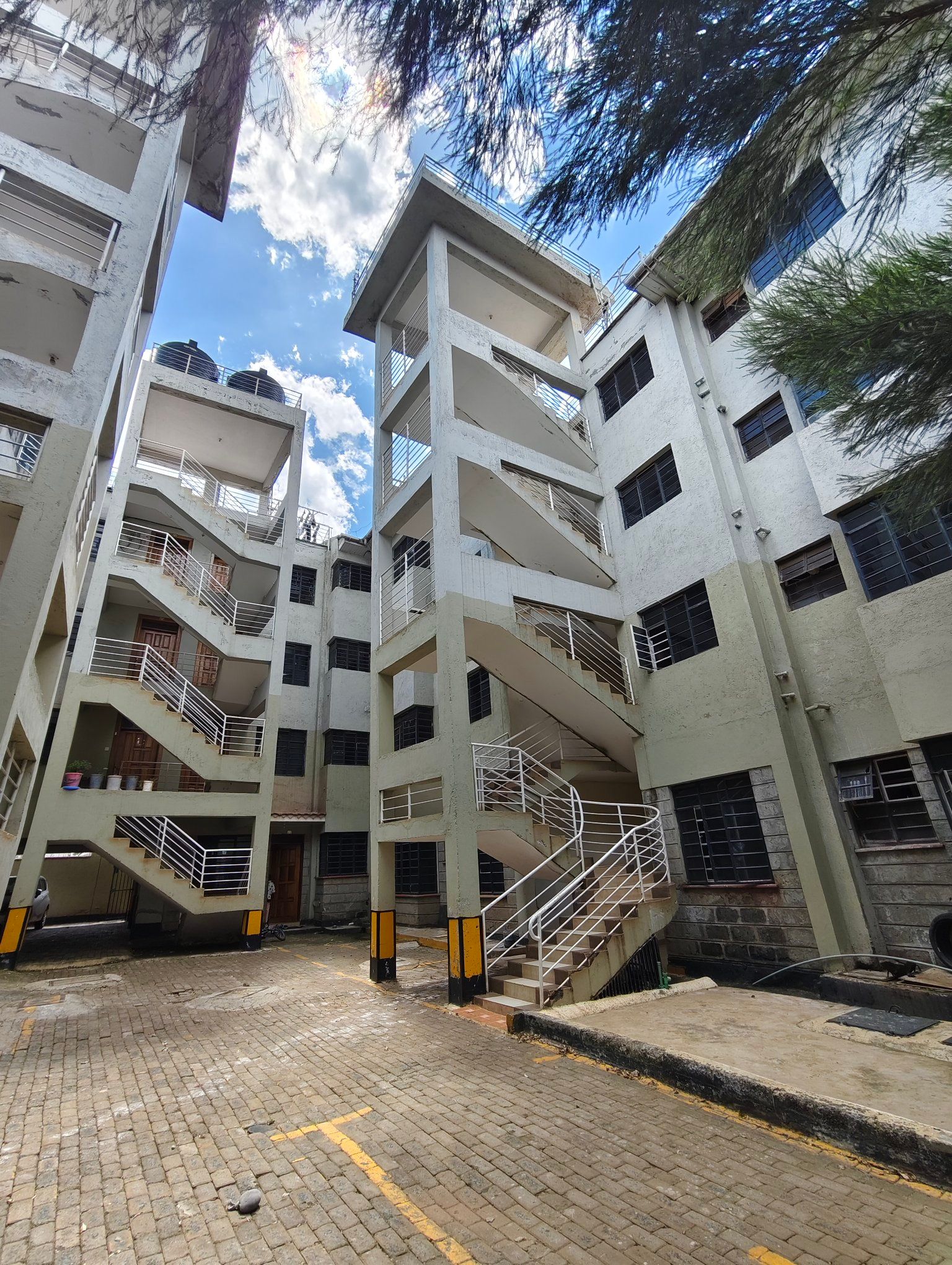A lovely Spacious & modern 2 /3 bedrooms apartment for rent in Vet, Ngong' Image