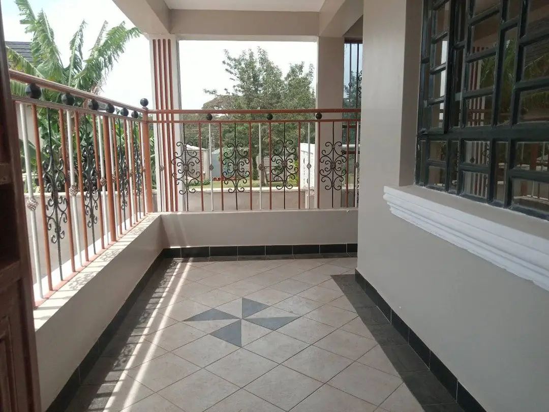 A lovely three bedrooms apartment for rent in Kerarapon drive. Image