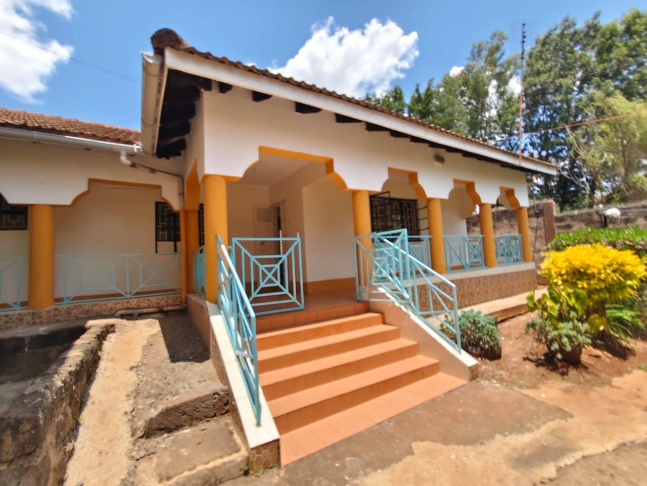 A lovely three bedrooms bungalow for rent in ngong zambia