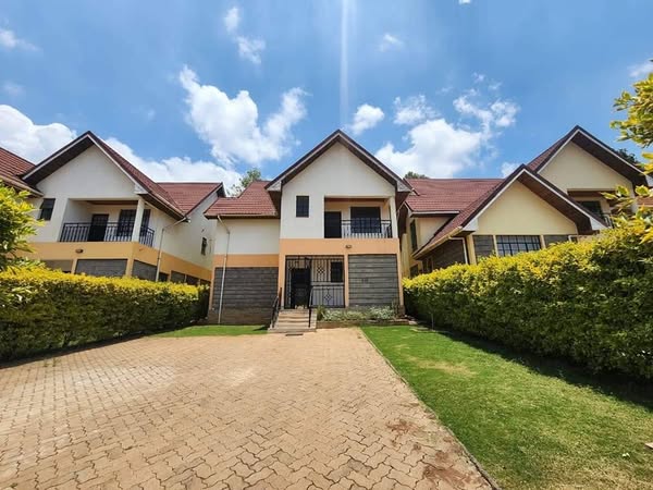 A lovely villa 4 bedrooms maisonette with all ensuit for rent in Ngong, Oloolua.
